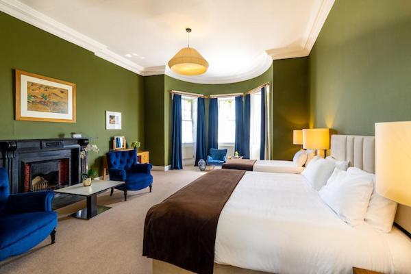 Butler House 4*
