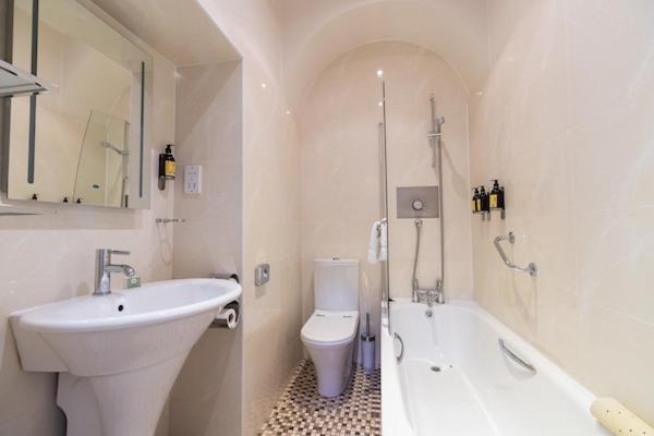 Guest house Butler House Kilkenny